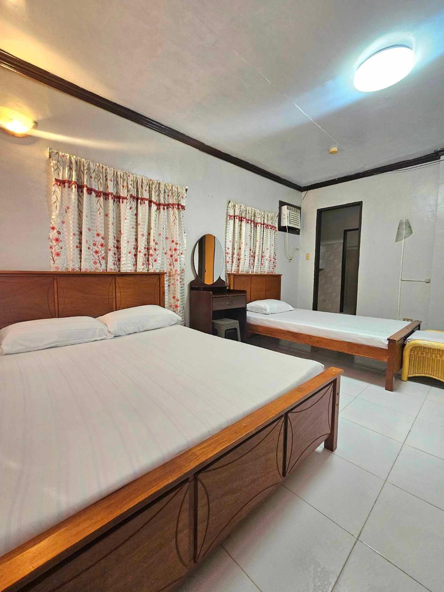 Bohol Sea Breeze Cottages And Resort Tawala  Eksteriør billede